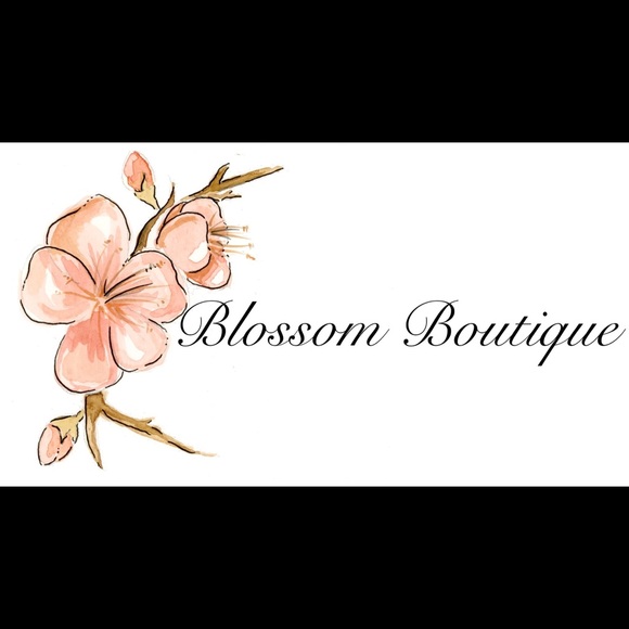 🌸 Welcome to Blossom Boutique 🌸 - Picture 1 of 3